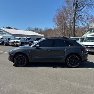 PORSCHE MACAN GTS - 3