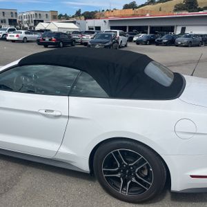 FORD MUSTANG ECOBOOST PREMIUM - 6