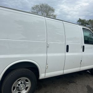 CHEVROLET EXPRESS - 9