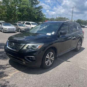 2017 Nissan PATHFINDER SV — фото 1