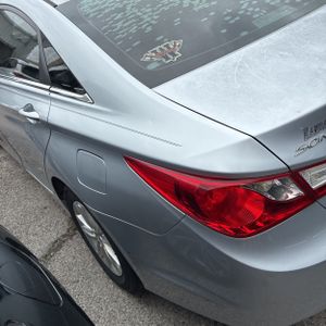 HYUNDAI SONATA GLS - 4