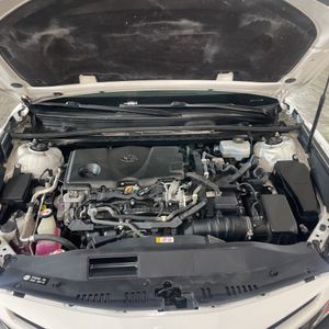 صورة مصغرة 43 لـ 2018 Toyota CAMRY HYBRID SE