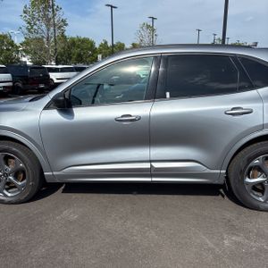 FORD ESCAPE ST-LINE - 4