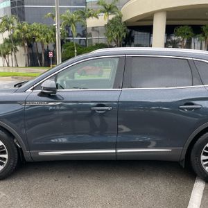 2021 Lincoln NAUTILUS STANDARD 照片 4
