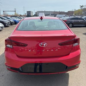 HYUNDAI ELANTRA SEL - 7