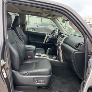 2011 Toyota 4RUNNER LIMITED — миниатюра 33