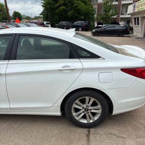 HYUNDAI SONATA GLS - 6