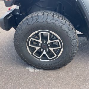 صورة مصغرة 16 لـ 2025 JEEP WRANGLER RUBICON