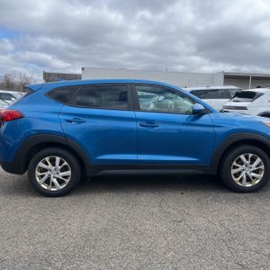 HYUNDAI TUCSON SE - 10