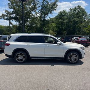 MERCEDES-BENZ GLS - 10