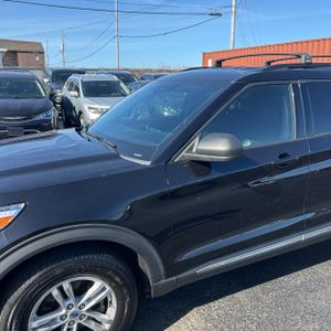 FORD EXPLORER XLT - 2