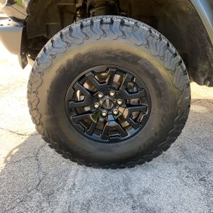 FORD BRONCO RAPTOR - 10