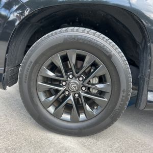 صورة مصغرة 17 لـ 2023 Lexus GX 460 BASE