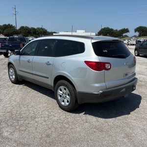 صورة 5 لـ 2010 Chevrolet TRAVERSE LS