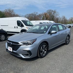 SUBARU LEGACY PREMIUM - 1