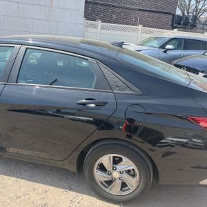 HYUNDAI ELANTRA SE - 6