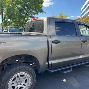 TOYOTA TUNDRA - 8