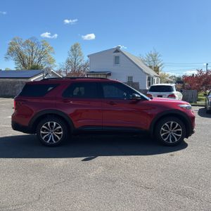 FORD EXPLORER ST - 10