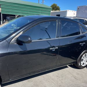 2010 Hyundai ELANTRA GLS — фото 4