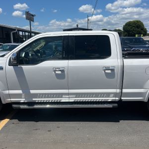 FORD F-150 LARIAT - 4