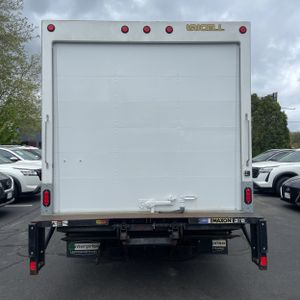 FORD E-350 CUTAWAY - 5