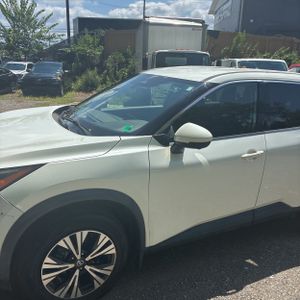 2021 Nissan ROGUE SV 照片 2