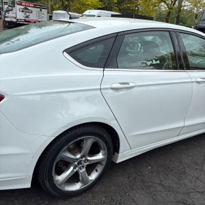 FORD FUSION SE - 9