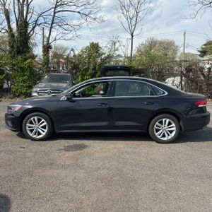 VOLKSWAGEN PASSAT SE - 3