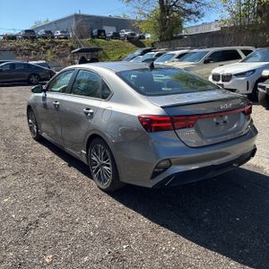 KIA FORTE GT-LINE - 5