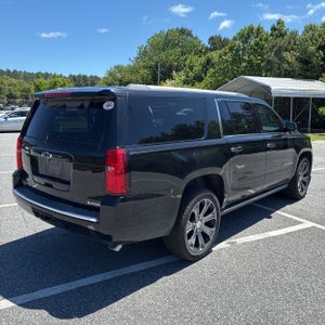 CHEVROLET SUBURBAN - 8