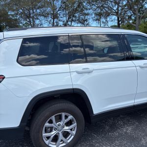 JEEP GRAND CHEROKEE L LIMITED - 9