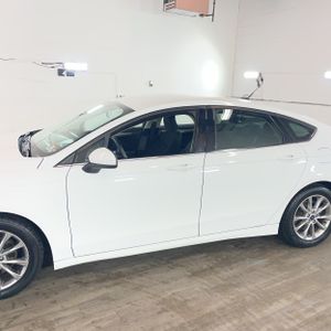 FORD FUSION SE - 4
