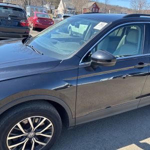 VOLKSWAGEN TIGUAN SE 4MOTION - 2