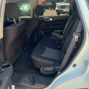 صورة 34 لـ 2017 Nissan PATHFINDER SV