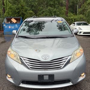 2015 Toyota SIENNA XLE 8-PASSENGER thumbnail 15