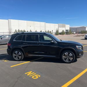 MERCEDES-BENZ GLB - 10