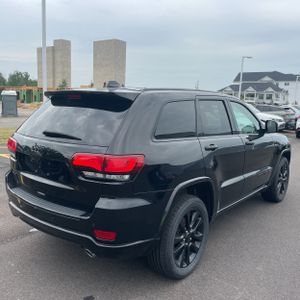 صورة 8 لـ 2017 JEEP GRAND CHEROKEE ALTITUDE