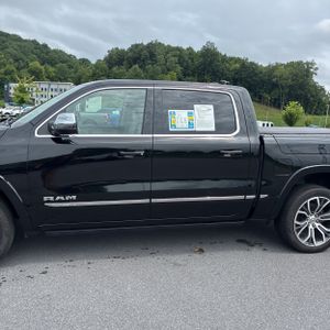2025 RAM 1500 TUNGSTEN — фото 4