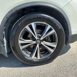 2018 Nissan ROGUE SL 照片 18