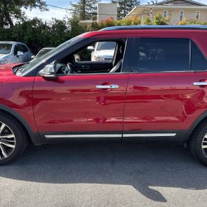 FORD EXPLORER PLATINUM - 3