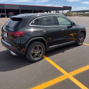 MERCEDES-BENZ GLA - 8