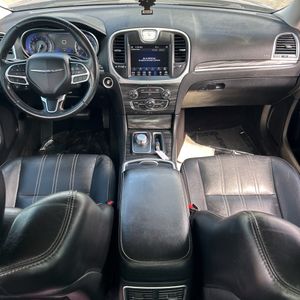 2019 Chrysler 300 TOURING thumbnail 36