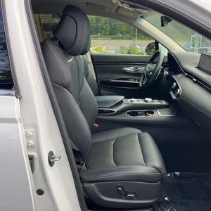 صورة 29 لـ 2025 Genesis GV70 2.5T STANDARD