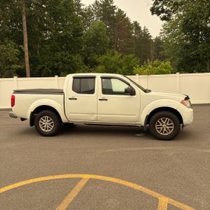 2017 Nissan FRONTIER SV — фото 10