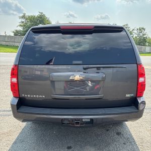 2011 Chevrolet SUBURBAN LS 照片 7
