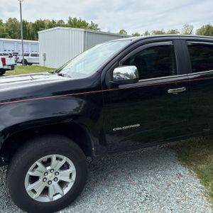 CHEVROLET COLORADO LT - 2