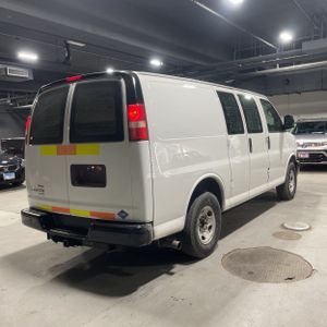CHEVROLET EXPRESS 2500 - 8