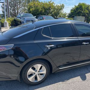 KIA OPTIMA HYBRID BASE - 9