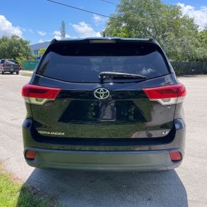 TOYOTA HIGHLANDER - 7