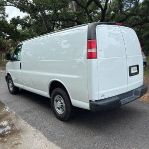 CHEVROLET EXPRESS 2500 - 5
